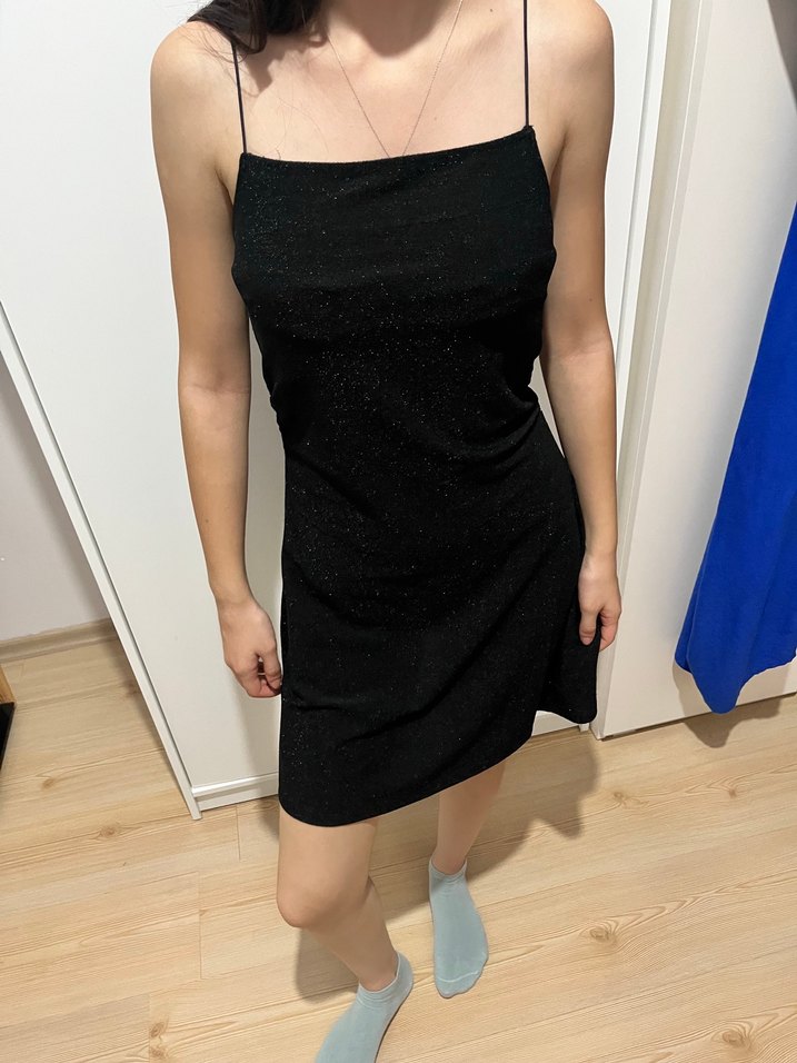 siyah simli ince askılı mini elbise - Görsel 3