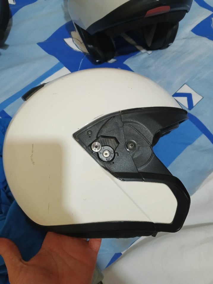 BMW Beyaz Minimalist Motosiklet Kaskı - Görsel 2