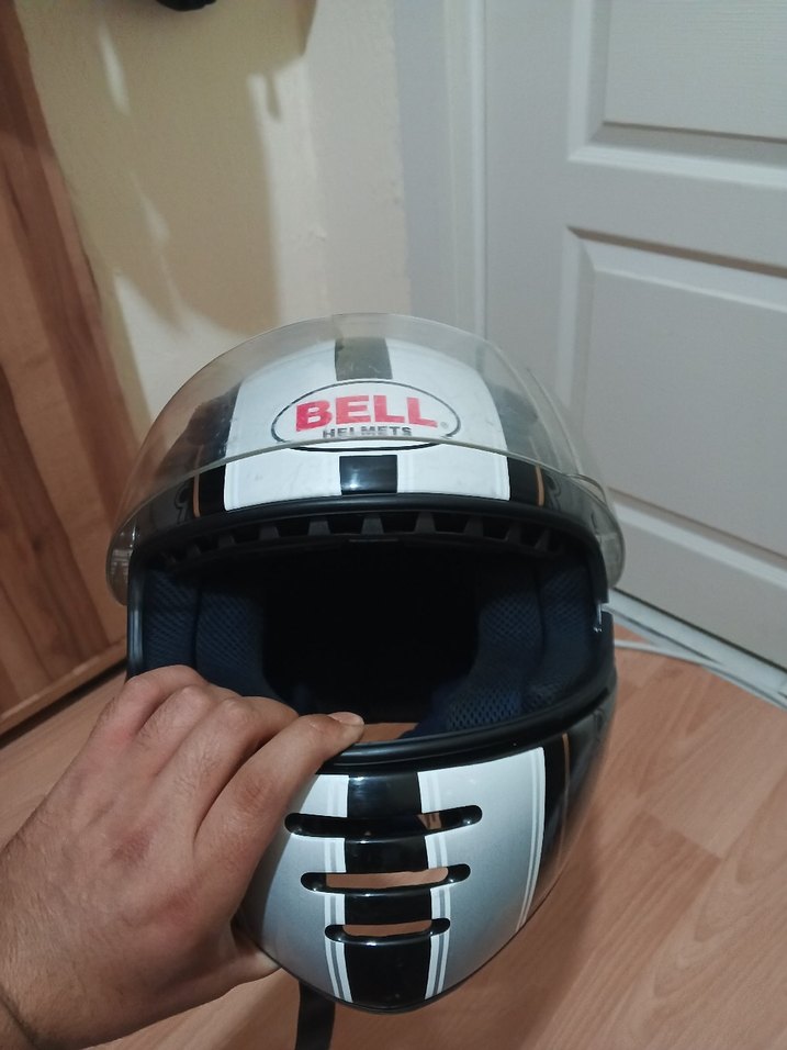 Bell m beden Beyaz Siyah Desenli Biker Kask - Görsel 3