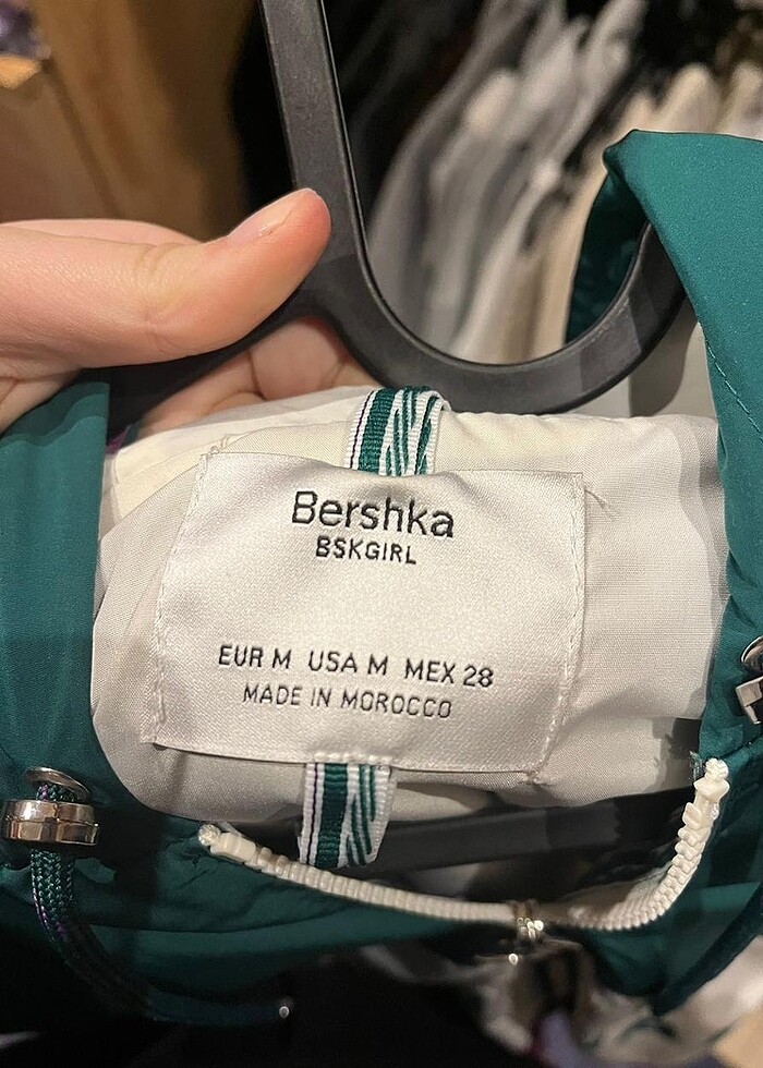 Bershka Yağmurluk - Görsel 4