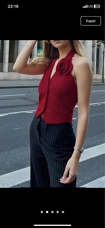 Zara Zara gül detaylı yelek