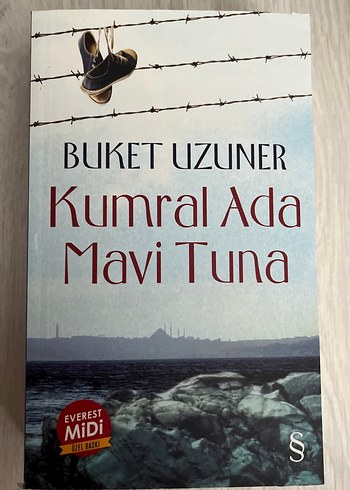 Kumral Ada Mavi Tuna - Buket Uzuner