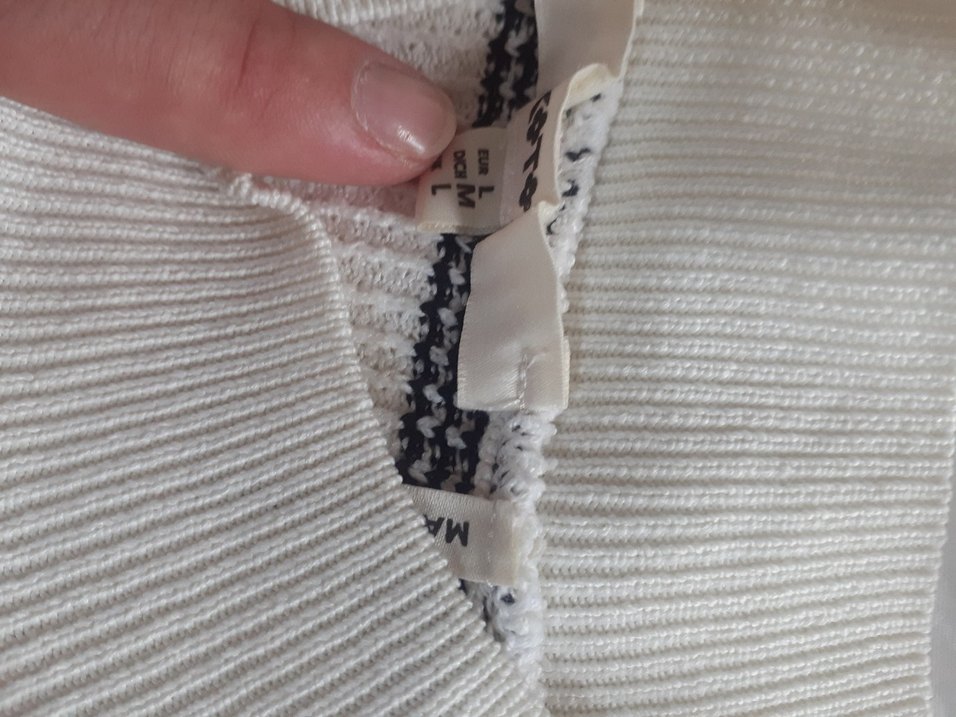 Çizgili Boğazlı Kolsuz Triko - Görsel 4