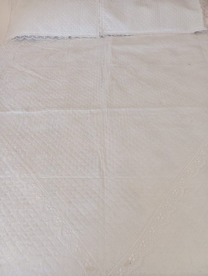 Beyaz Düz Yatak Örtüsü - Görsel 4