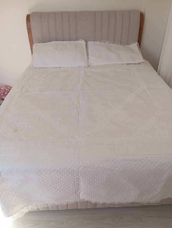 Beyaz Düz Yatak Örtüsü - Görsel 2