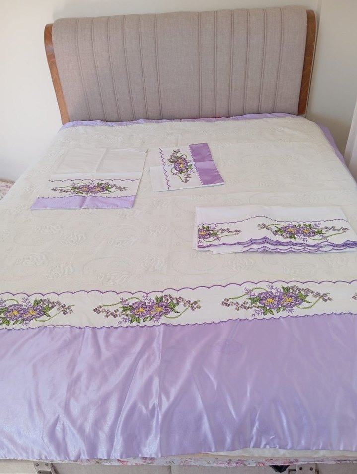 el emeği Nakışlı Lila Pastel Yatak Örtüsü - Görsel 2