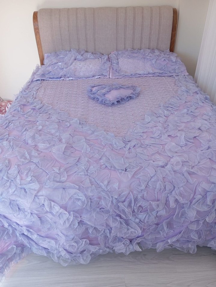 Lila Nakışlı Fırfırlı Yatak Örtüsü - Görsel 4