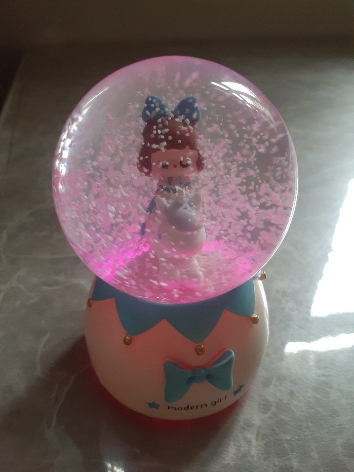 Pastel Renkli Kar Küresi Figürün - Görsel 2