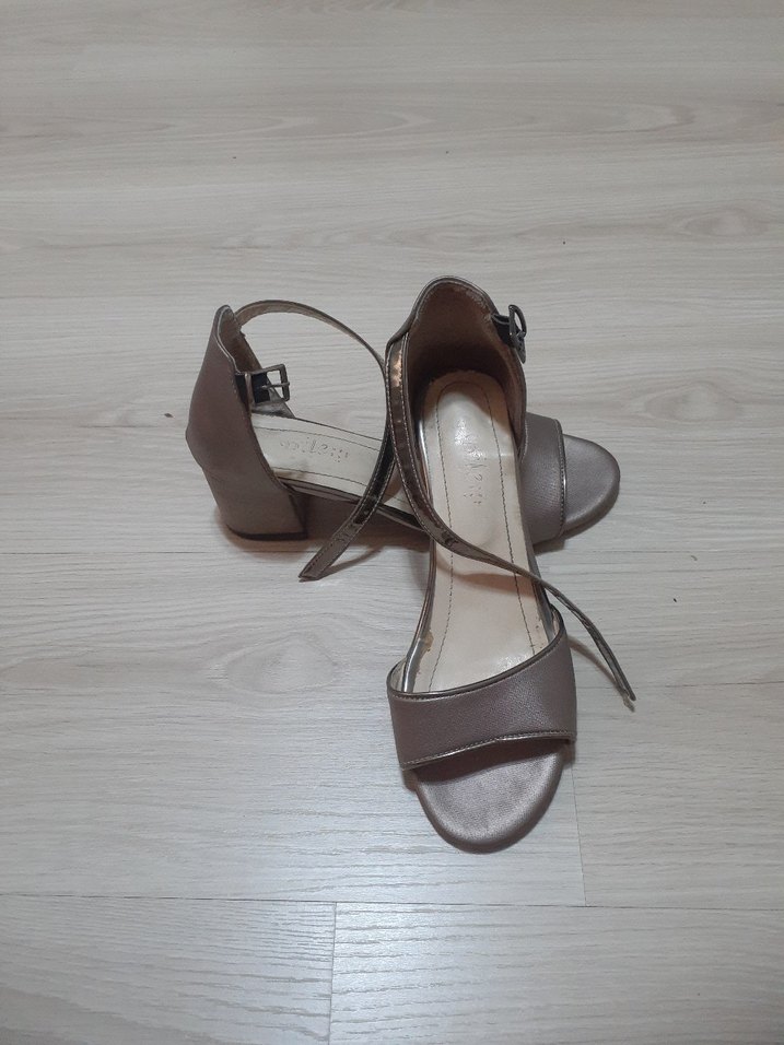 Bej Kadın Dolgu Topuklu Günlük Ayakkabı - Görsel 2