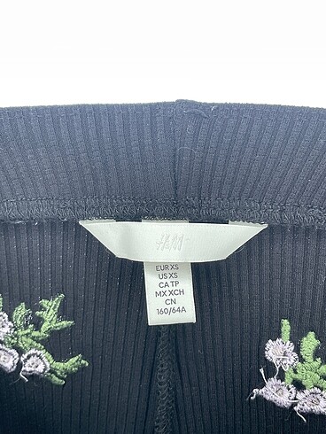 xs Beden siyah Renk H&M Mini Şort %70 İndirimli.