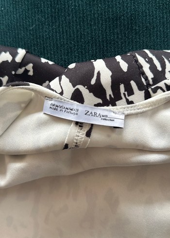 Kadın Siyah Beyaz Yılan Desenli Kalem Elbise - Görsel 5