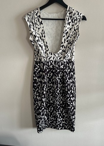 Kadın Siyah Beyaz Yılan Desenli Kalem Elbise - Görsel 3