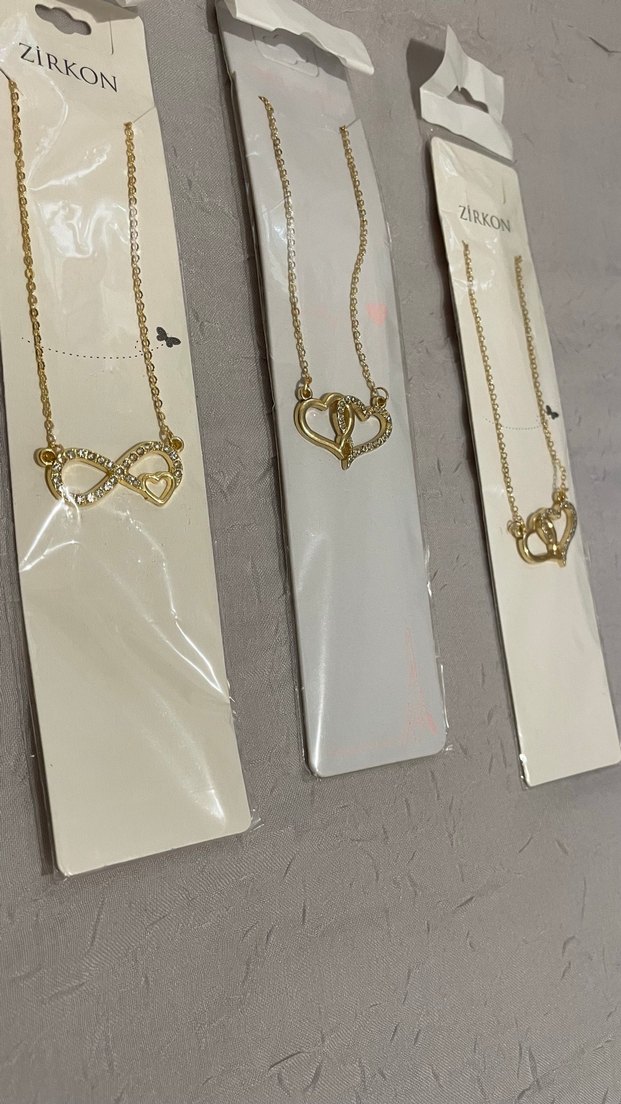 Altın Renk Zincir Detaylı Minimalist Kolye - Görsel 4