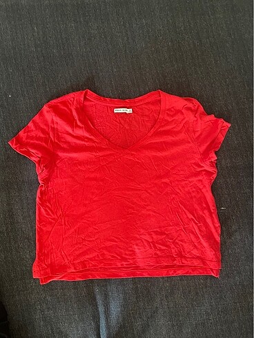 Kırmızı bershka tshirt