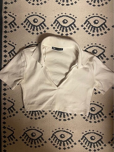 Beyaz zara crop