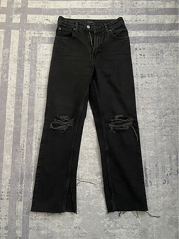 Trendyolmilla yırtmaçlı jean