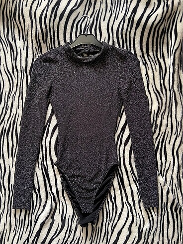 Şık parıltılı bodysuit