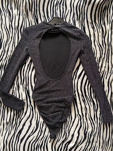 H&M Şık parıltılı bodysuit