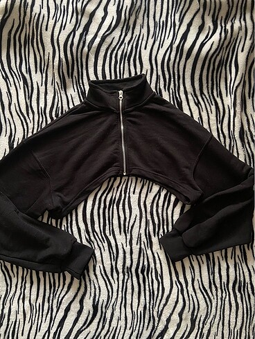 Bershka crop üst