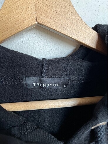 l Beden Trendyol siyah kapüşonlu hoodie