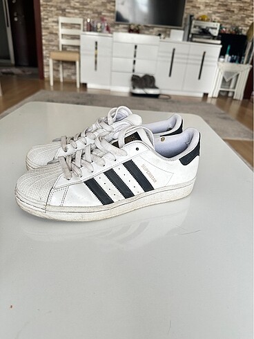 40 Beden Adidas Süperstar Ayakkabı