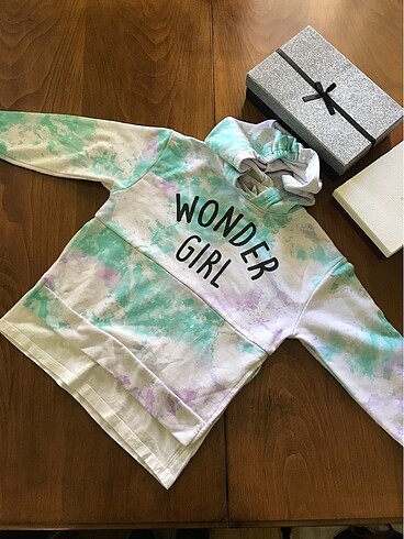 Kapüşonlu sweatshirt