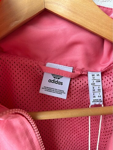 l Beden Adidas hırka