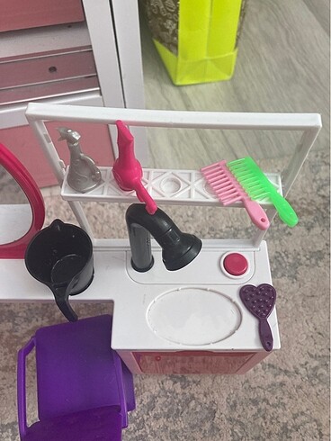 Beden Renk Barbie gardrop ve kuaför