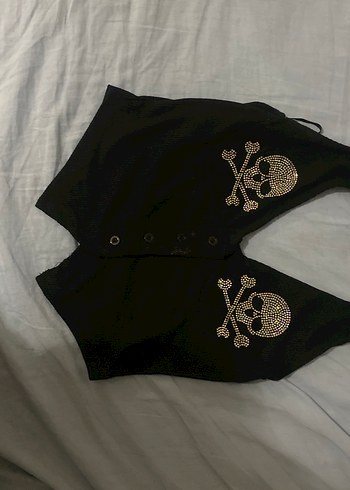 gothic kurukafalı crop
