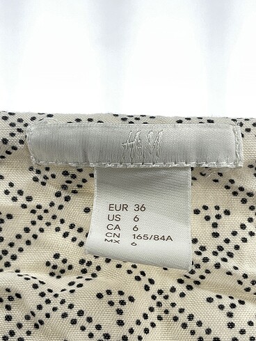 m Beden beyaz Renk H&M Kısa Elbise %70 İndirimli.