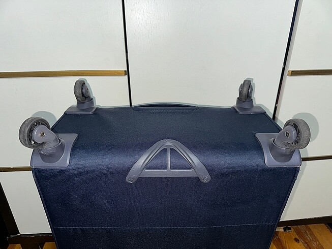  Beden Samsonite Spinner 78/29-Büyük Boy Valiz