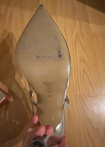 Bej Metal Tokalı İnce Topuklu Kadın Ayakkabı - Görsel 5