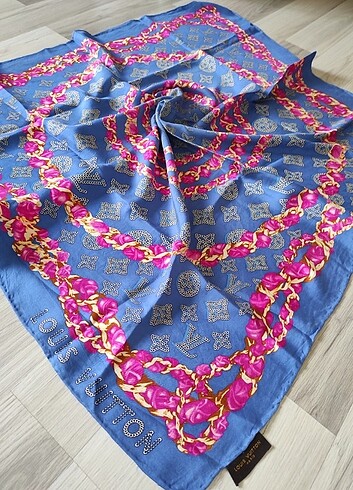 Louıs Vuitton marka eşarp