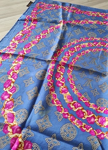 Beden Louıs Vuitton marka eşarp