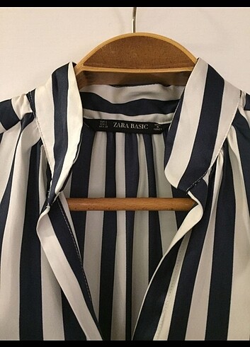 Zara marka lacivert çizgili kadın 40 beden gömlek