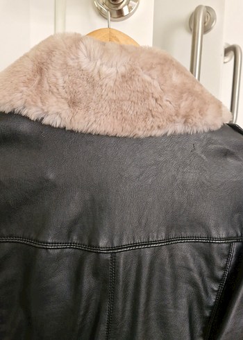 Kürk Detaylı Siyah Deri Biker Ceket - Görsel 7