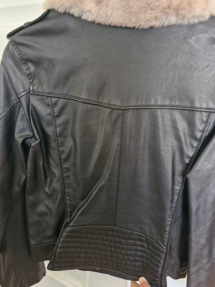 Kürk Detaylı Siyah Deri Biker Ceket - Görsel 5