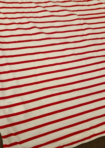 Kırmızı Çizgili Baskılı Kadın Tişört - Görsel 4
