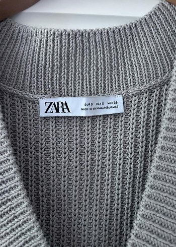 Zara V Yaka Örgü Kolsuz Kadın Süveter