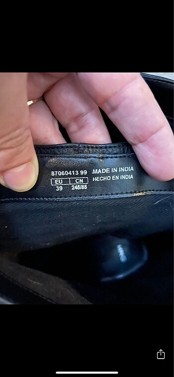 Mango Gerçek deridir. Bu sezon aldım bir kez giyindim