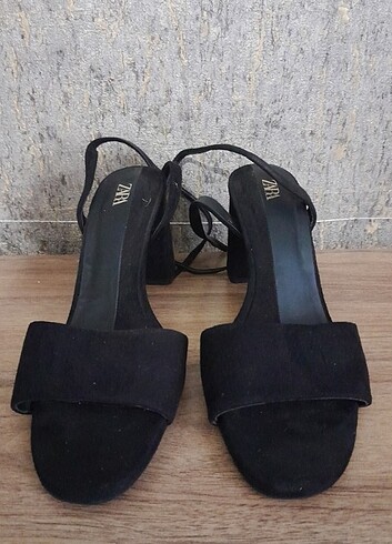 Zara Kısa topuklu ayakkabı