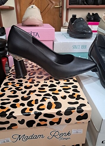 SIYAH KADIN STILETTO