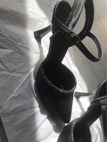 39 Beden siyah Renk Parlak topuklu ayakkabı