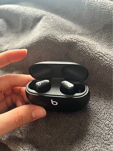 Beats Studio Buds kulaklık