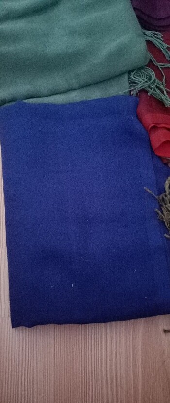 Fendi Şal toplam 8 adet her tek alım mevcuttur