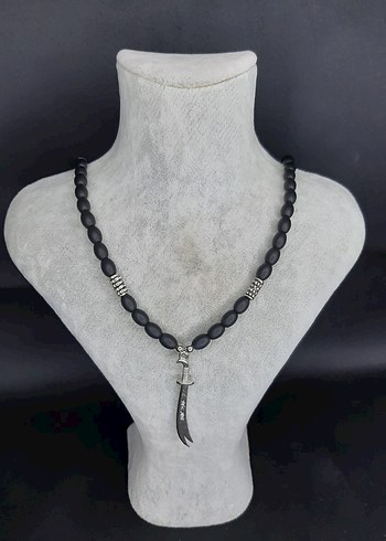 Goth Siyah Oniks Taşı Kolye