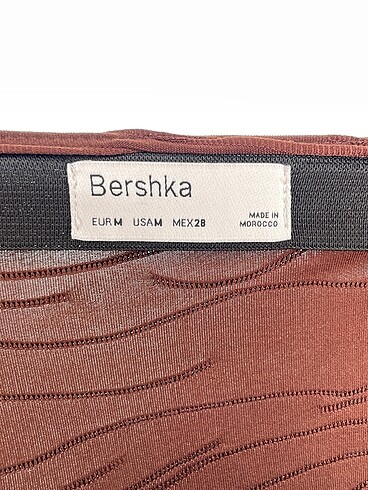 m Beden kahverengi Renk Bershka Kumaş Pantolon %70 İndirimli.