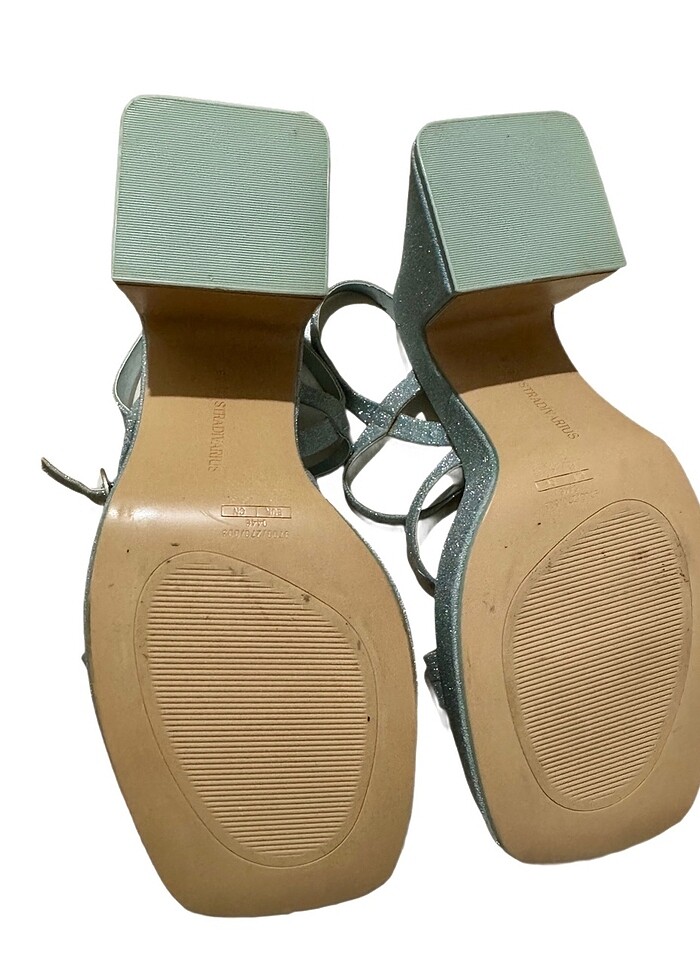 Stradivarius topuklu ayakkabı - Görsel 3