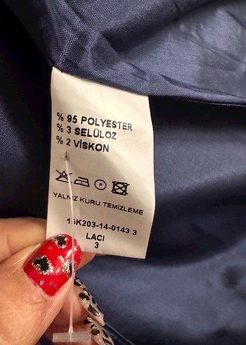 Düğmeli Kısa Kesim Kadın lacivert Blazer ceket - Görsel 3