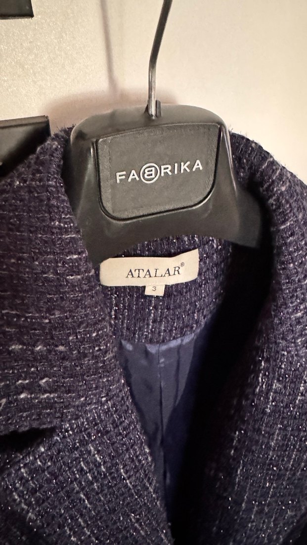 Düğmeli Kısa Kesim Kadın lacivert Blazer ceket - Görsel 2